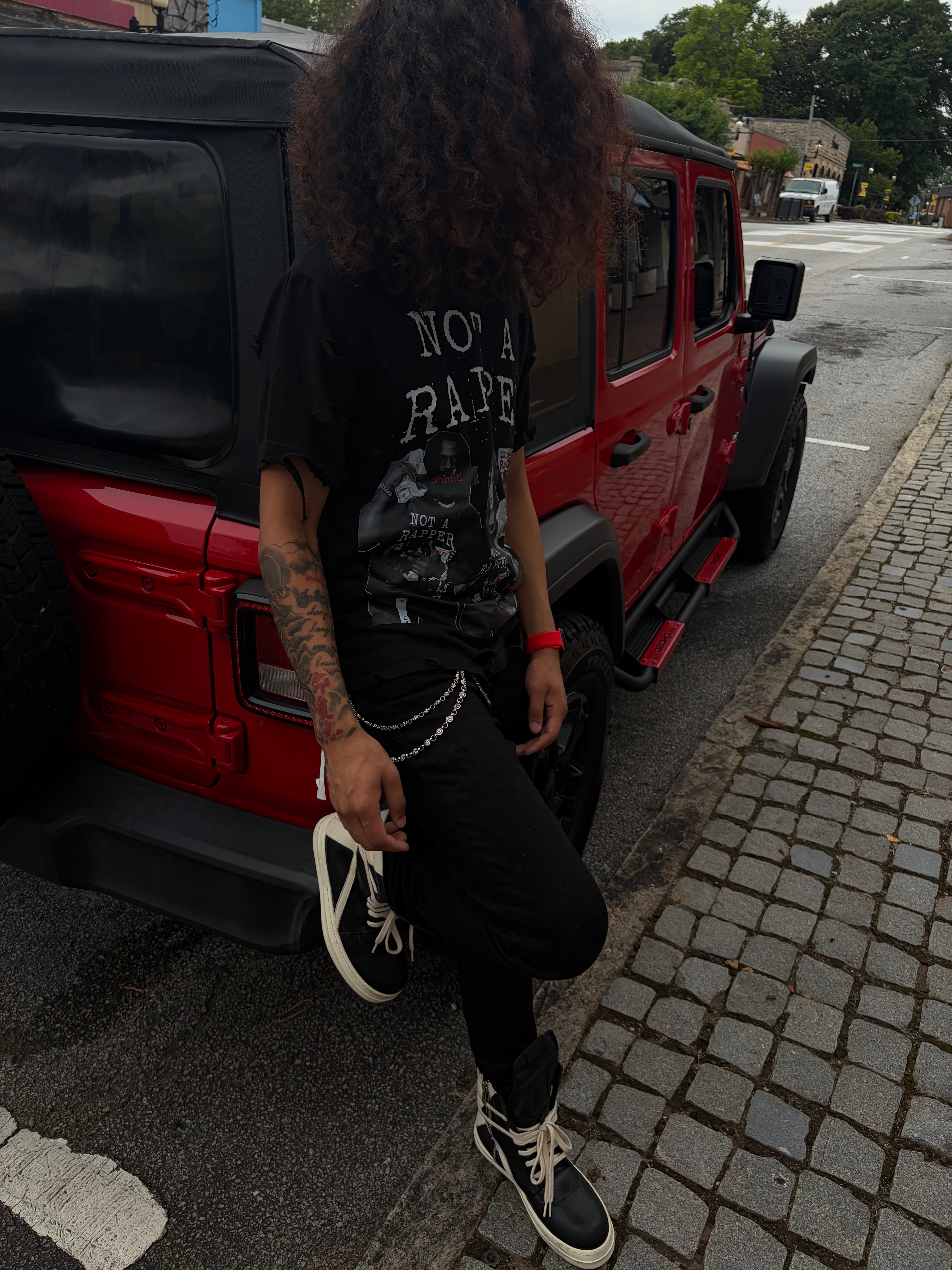 (BLACK) Not A Rapper Tee